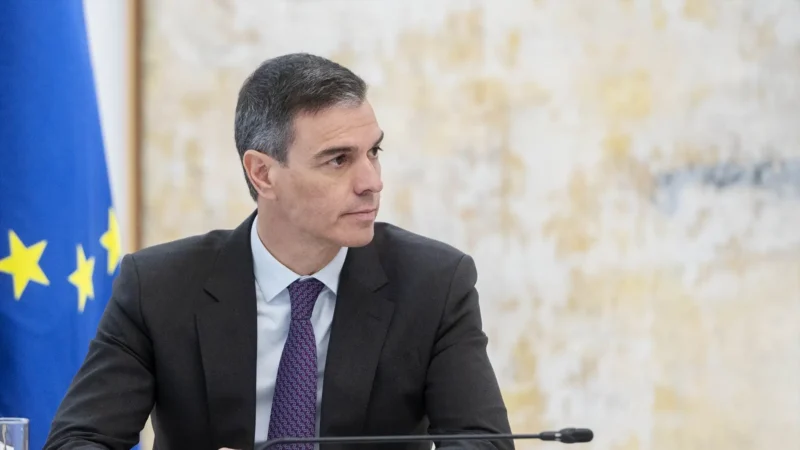 El mandatario español, Pedro Sánchez, declaró este lunes que no renunciará a su cargo