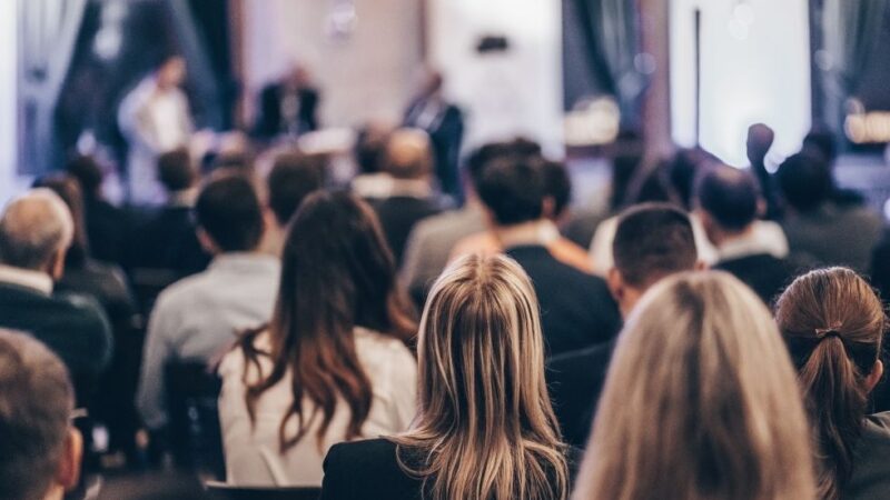 Diseño de eventos experienciales: cómo lograr que tu marca se viva y no solo se vea